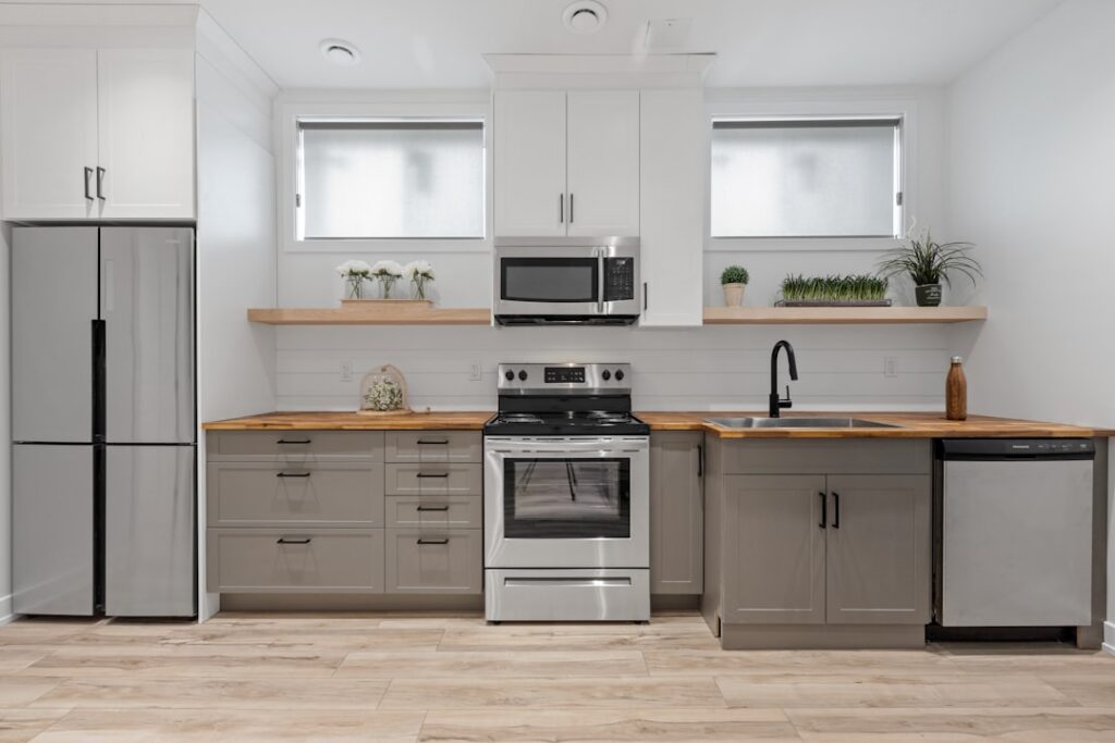 Photo Microwave ovens